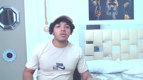 black_king_241 online show from March 10, 2025, 2:50 am