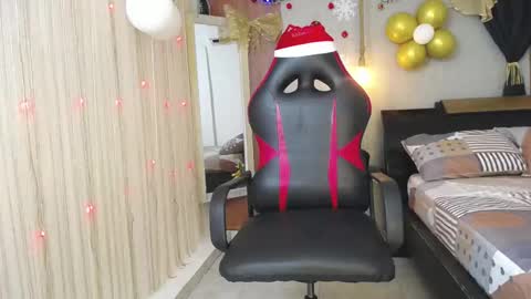 black_king_241 online show from November 19, 2025, 3:06 am