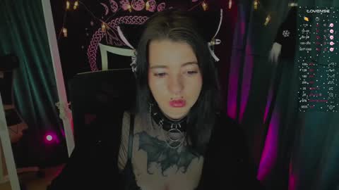  Black Kittie    Wednesday - 1300 - 1900 GMT help me get 100 thumbs up online show from December 15, 2024, 1:43 pm