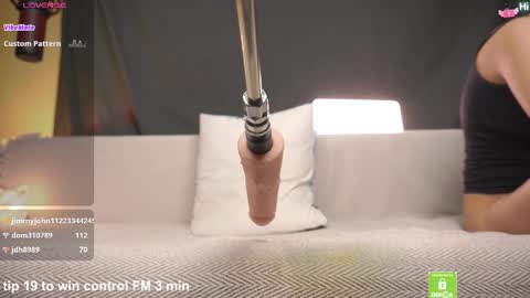 black_n_wh1te online show from February 15, 2025, 2:04 am