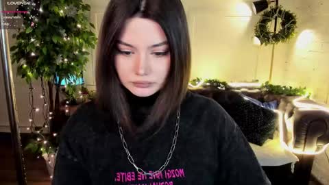 Mon Mon online show from December 17, 2025, 2:28 am