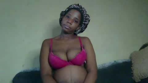 Snapshot of black_queen0111254 chatting on April 20, 2026, 8:28 am Blackqueen online show from April 20, 2026, 8:28 am