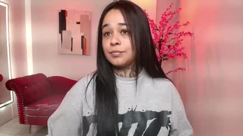 Rousse  online show from November 13, 2025, 3:38 am