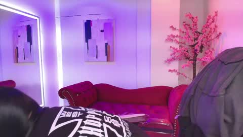 Rousse  online show from May 10, 2026, 4:06 am