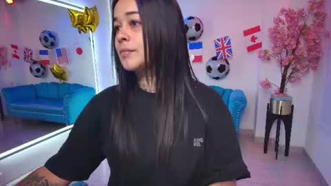 Snapshot of black_roseee chatting on June 14, 2026, 11:23 am Rousse online show from June 14, 2026, 11:23 am
