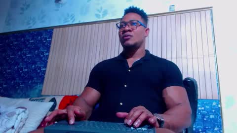 duglas online show from April 12, 2026, 8:03 pm