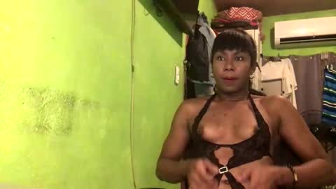 Crystal online show from November 6, 2025, 4:52 pm