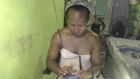 Crystal online show from May 22, 2026, 3:24 am