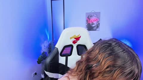 Snapshot of blackberry_s chatting on February 3, 2025, 3:06 pm Sophie online show from February 3, 2025, 3:06 pm