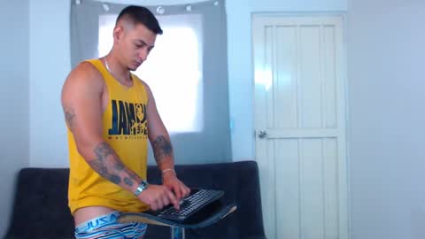 Snapshot of blackbig1 chatting on February 9, 2025, 3:23 pm D MIKEL -- leving D online show from February 9, 2025, 3:23 pm