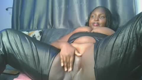 Snapshot of blackbigboobys chatting on July 15, 2026, 9:53 pm candy online show from July 15, 2026, 9:53 pm