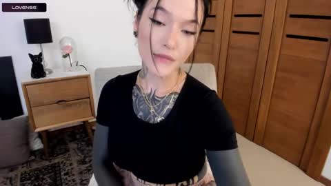 Snapshot of blackcybergirl chatting on January 6, 2026, 8:23 pm Inst Blackcybergirl online show from January 6, 2026, 8:23 pm