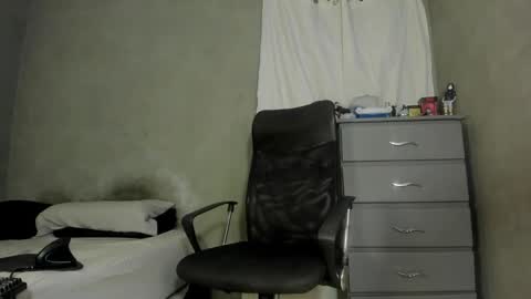 Snapshot of blackdickstar chatting on November 25, 2025, 1:38 am blackdickstar online show from November 25, 2025, 1:38 am