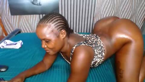 Smiley sylivia online show from April 14, 2026, 1:33 am