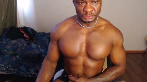 Snapshot of blackmusclegym chatting on February 8, 2025, 12:28 pm blackmusclegym online show from February 8, 2025, 12:28 pm