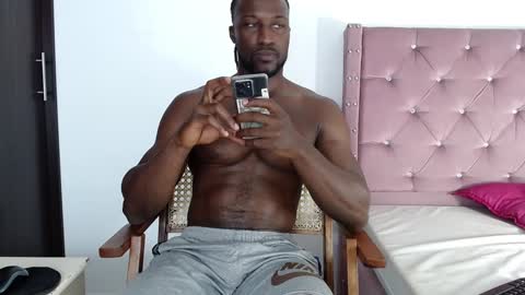 Snapshot of blacknikes chatting on January 11, 2025, 9:57 pm Twtter 1MikeBeckford Onlyfns beckfordmike online show from January 11, 2025, 9:57 pm