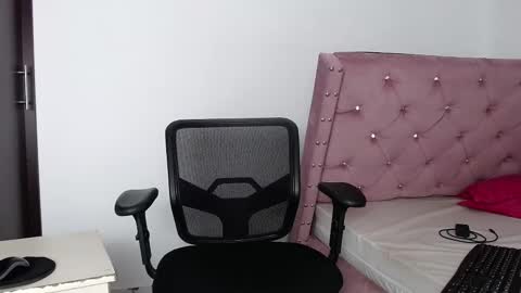 Snapshot of blacknikes chatting on March 3, 2025, 11:33 am Twtter 1MikeBeckford Onlyfns beckfordmike online show from March 3, 2025, 11:33 am