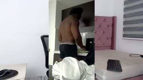 Snapshot of blacknikes chatting on November 8, 2025, 10:59 am Twtter 1MikeBeckford Onlyfns beckfordmike online show from November 8, 2025, 10:59 am