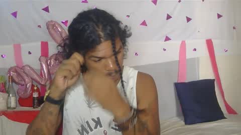 Snapshot of blackphylosofy chatting on February 18, 2025, 7:09 pm i am D.L online show from February 18, 2025, 7:09 pm