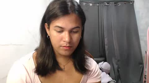 Snapshot of blackpinayts chatting on December 1, 2025, 6:24 pm Ellez online show from December 1, 2025, 6:24 pm