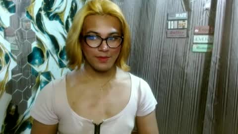 Ellez online show from July 1, 2026, 7:02 pm
