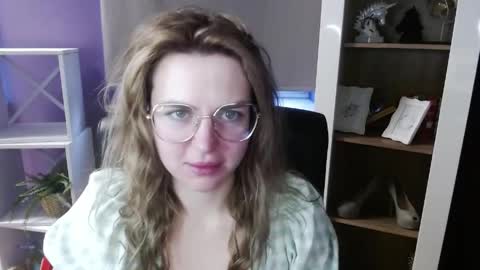 Z O E Y online show from March 27, 2026, 5:46 am