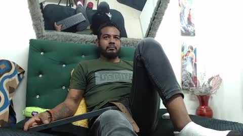 Snapshot of blade_foxx chatting on January 22, 2025, 6:31 am Richard online show from January 22, 2025, 6:31 am