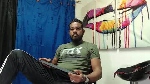 Snapshot of blade_foxx chatting on February 28, 2025, 1:37 am Richard online show from February 28, 2025, 1:37 am