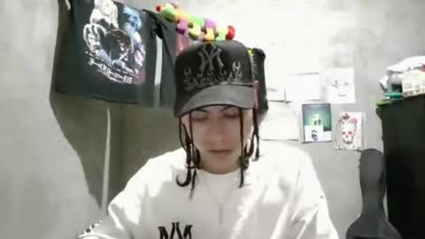 Snapshot of blade_sensual chatting on June 27, 2026, 4:39 am blade_sensual online show from June 27, 2026, 4:39 am