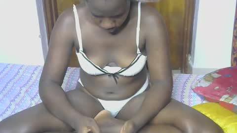 VIVIAN online show from November 25, 2025, 7:25 pm