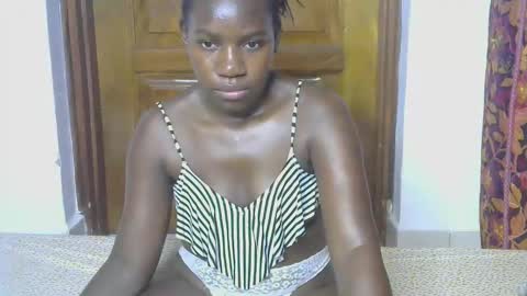 VIVIAN online show from November 28, 2025, 8:17 am