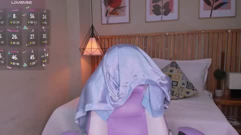 blaiir_moon online show from November 4, 2025, 10:42 pm