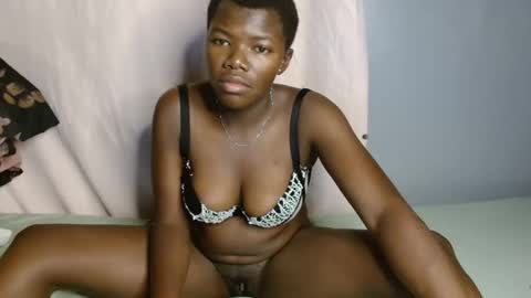 Snapshot of blair_sue chatting on May 6, 2026, 10:48 pm love online show from May 6, 2026, 10:48 pm