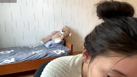 Mila online show from May 3, 2026, 11:38 am
