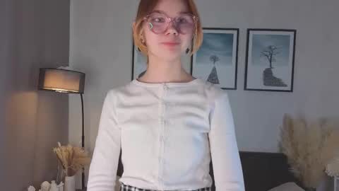 Eliza online show from October 19, 2025, 10:05 am
