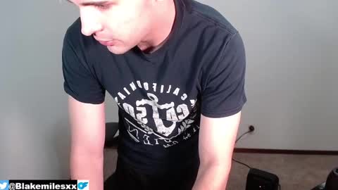 Snapshot of blakemiles2 chatting on February 17, 2025, 12:54 am Blake Miles online show from February 17, 2025, 12:54 am