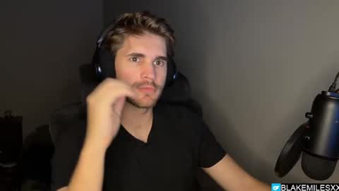 Snapshot of blakemiles2 chatting on September 22, 2025, 3:08 am Blake Miles online show from September 22, 2025, 3:08 am