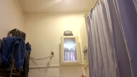 Snapshot of blaze401 chatting on December 16, 2025, 7:30 pm blaze401 online show from December 16, 2025, 7:30 pm