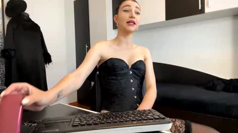 Snapshot of blazeamanda chatting on June 8, 2026, 7:09 am Goddess Blaze online show from June 8, 2026, 7:09 am