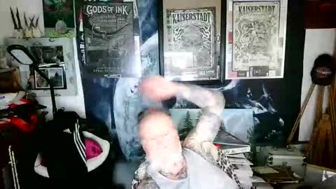 Snapshot of blindsurfer780299 chatting on December 2, 2025, 11:37 am blindsurfer780299 online show from December 2, 2025, 11:37 am