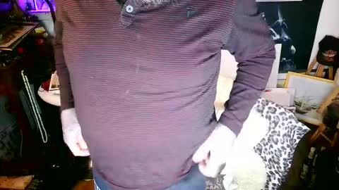 Snapshot of blindsurfer780299 chatting on December 17, 2025, 1:28 pm blindsurfer780299 online show from December 17, 2025, 1:28 pm