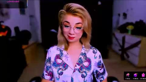 Snapshot of blinkofeyess chatting on October 24, 2025, 3:03 am Nicole online show from October 24, 2025, 3:03 am