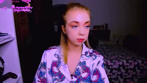 Snapshot of blinkofeyess chatting on November 21, 2025, 8:35 am Nicole online show from November 21, 2025, 8:35 am