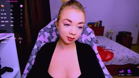 Snapshot of blinkofeyess chatting on November 26, 2025, 2:45 am Nicole online show from November 26, 2025, 2:45 am