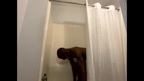 Snapshot of blkbttm4u chatting on December 25, 2024, 4:01 am dj hrd2top online show from December 25, 2024, 4:01 am