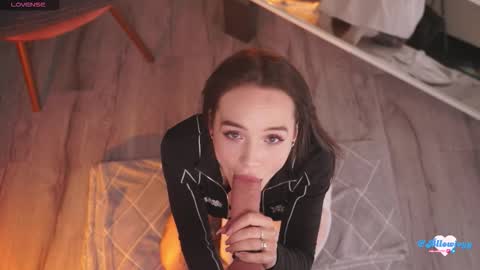 Snapshot of bllowjoyy chatting on September 30, 2025, 7:13 am Amy online show from September 30, 2025, 7:13 am