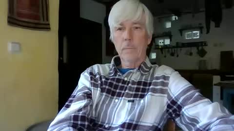 Snapshot of blomkuk chatting on October 27, 2025, 12:42 pm blomkuk online show from October 27, 2025, 12:42 pm