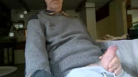 Snapshot of blomkuk chatting on October 29, 2025, 8:27 am blomkuk online show from October 29, 2025, 8:27 am