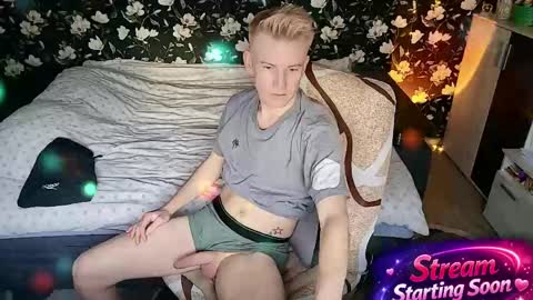 Snapshot of blond_boy69 chatting on April 24, 2026, 2:41 pm blond_boy69 online show from April 24, 2026, 2:41 pm