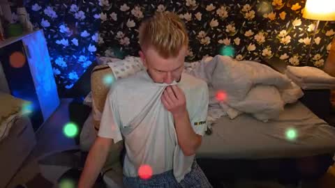 Snapshot of blond_boy69 chatting on May 11, 2026, 11:02 pm blond_boy69 online show from May 11, 2026, 11:02 pm
